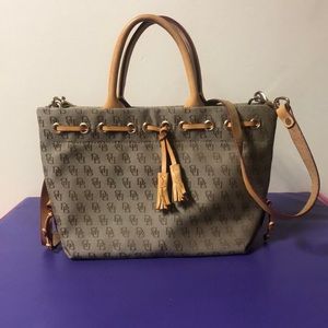 Dooney and Bourke Tan Purse GUC